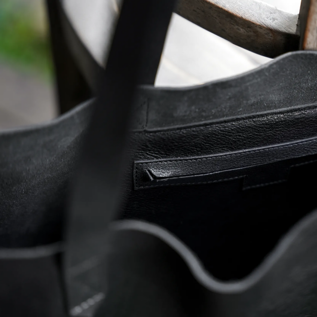 Leather Wide Tote - Black