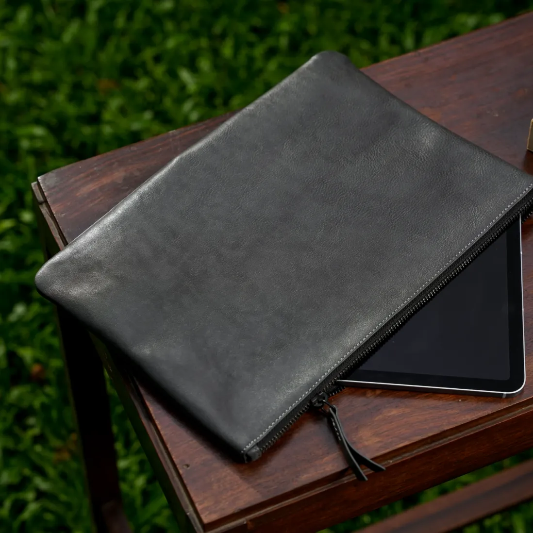 Leather - IPAD Cover - Dk Grey